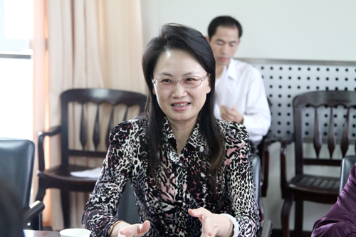 罗卫红副市长来衢州学院现场办公检查指导揭牌庆典